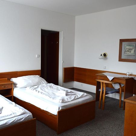 Hotel Peliny Chocen Zewnętrze zdjęcie