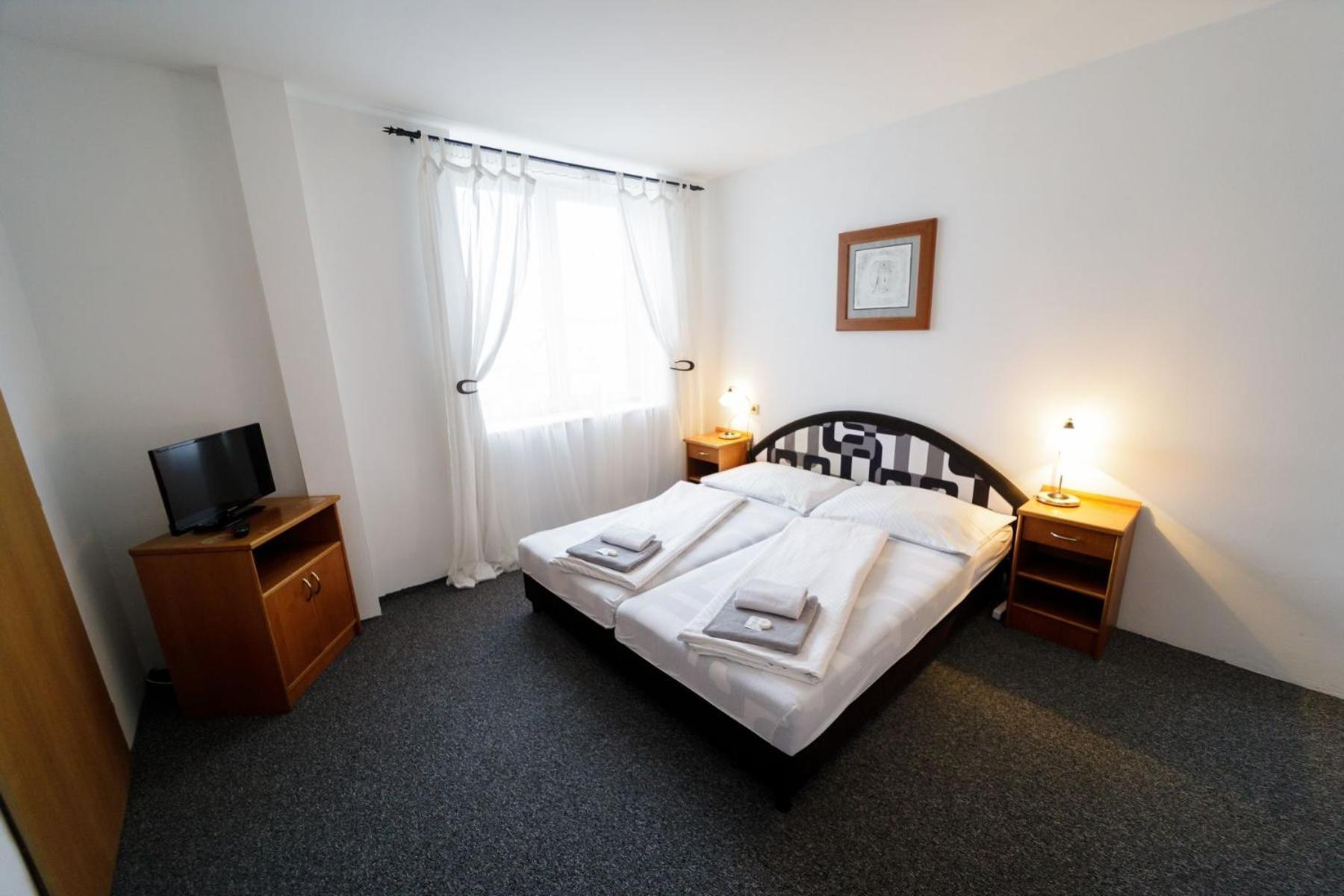Hotel Peliny Chocen Zewnętrze zdjęcie